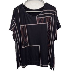 Chicos Women Top Black Lightweight Cap Sleeve Travel Packable Block Print 24X28”